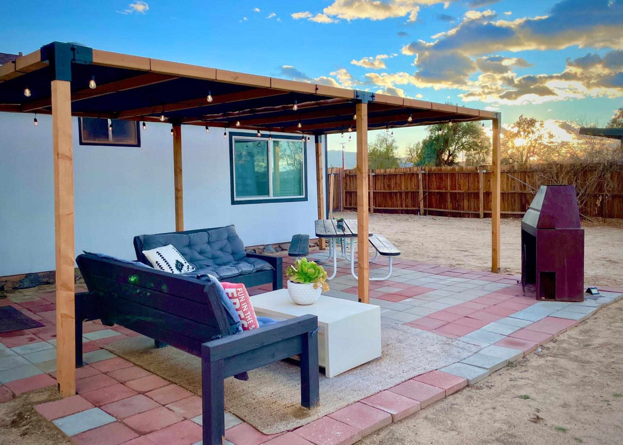 Twin Palms Desert Getaway - Jacuzzi, Fire Pit, Meditation Room & More ジョシュア・ツリー エクステリア 写真