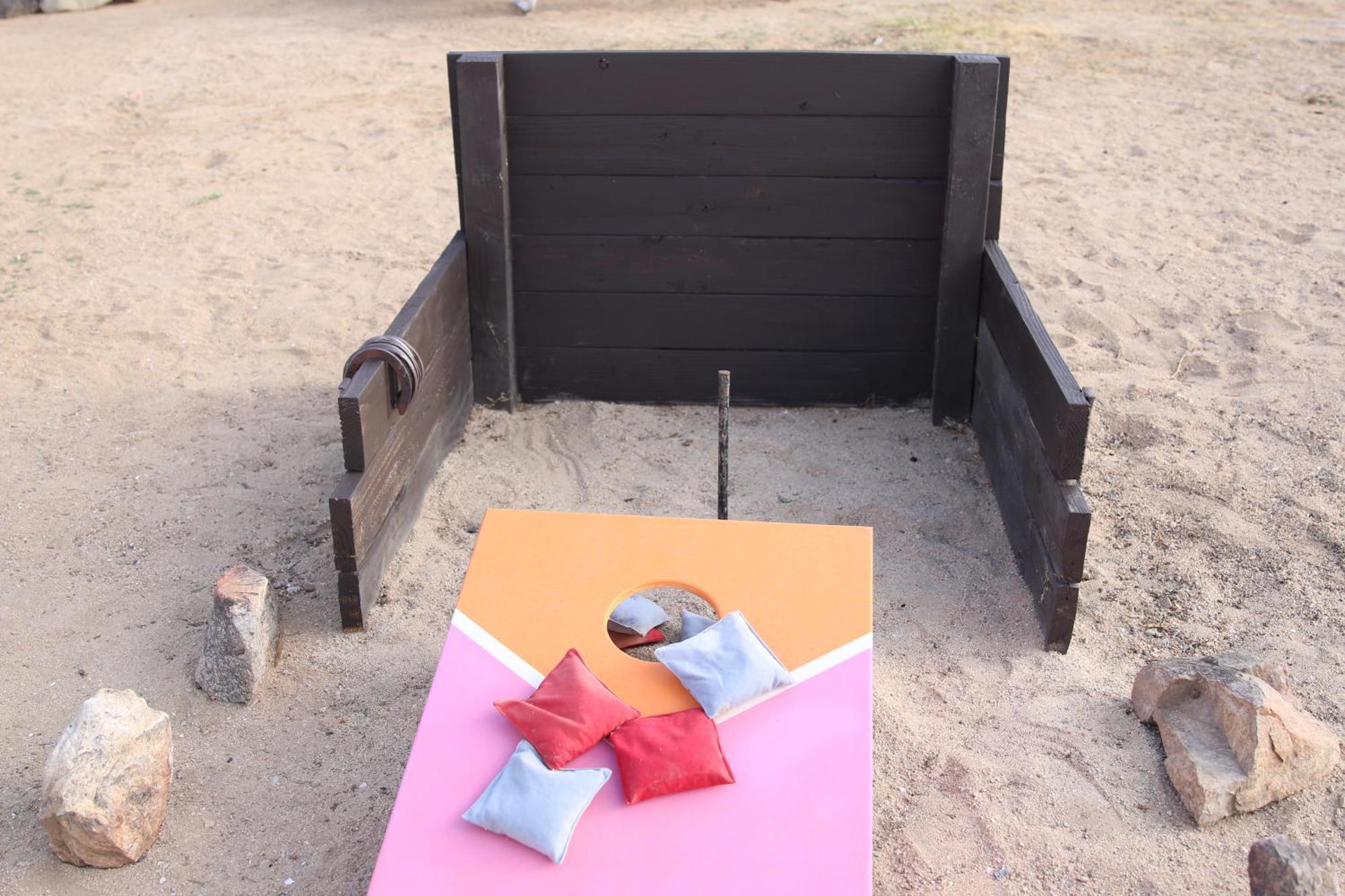 Twin Palms Desert Getaway - Jacuzzi, Fire Pit, Meditation Room & More ジョシュア・ツリー エクステリア 写真
